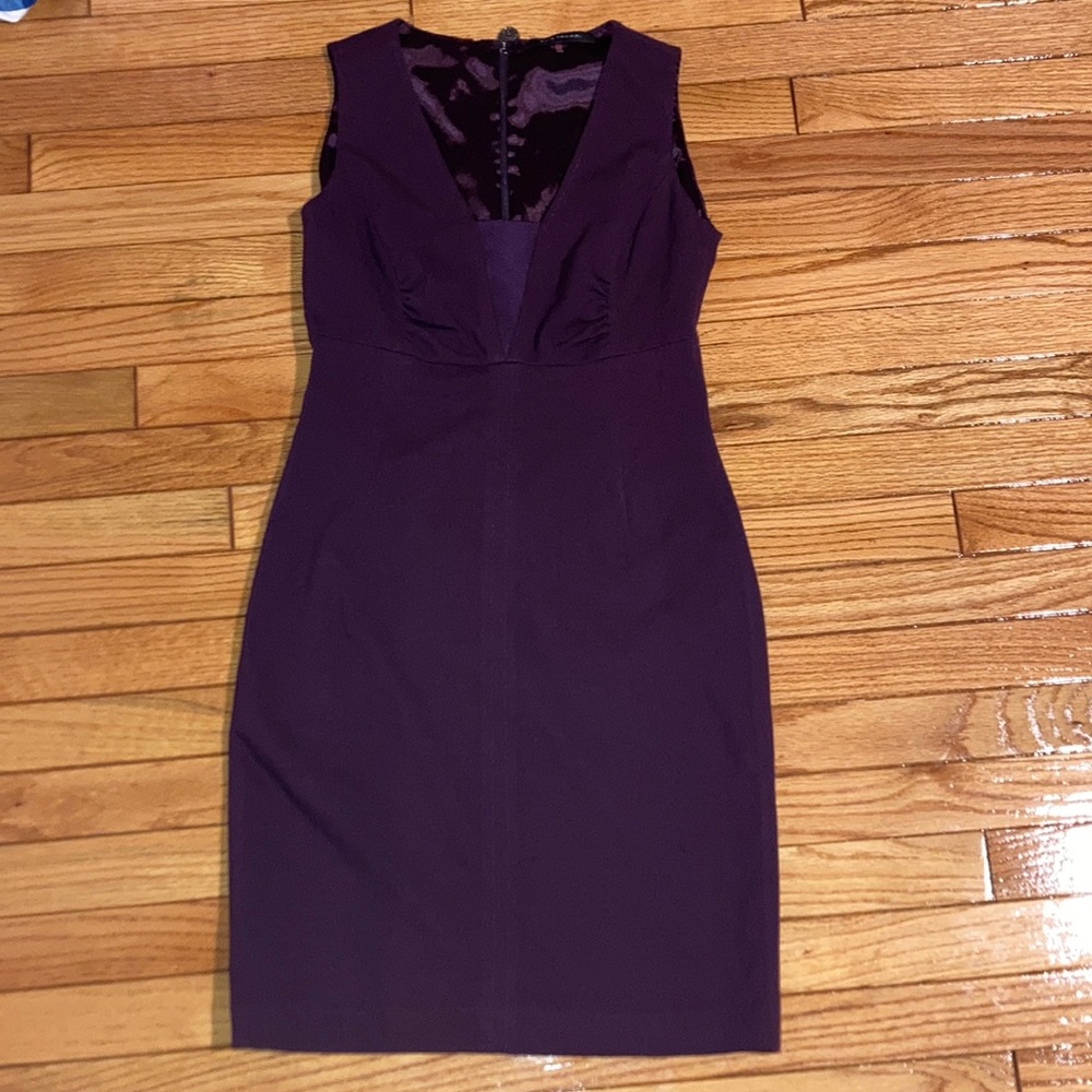 Elie Tahari wine stretch sheath dress size 2